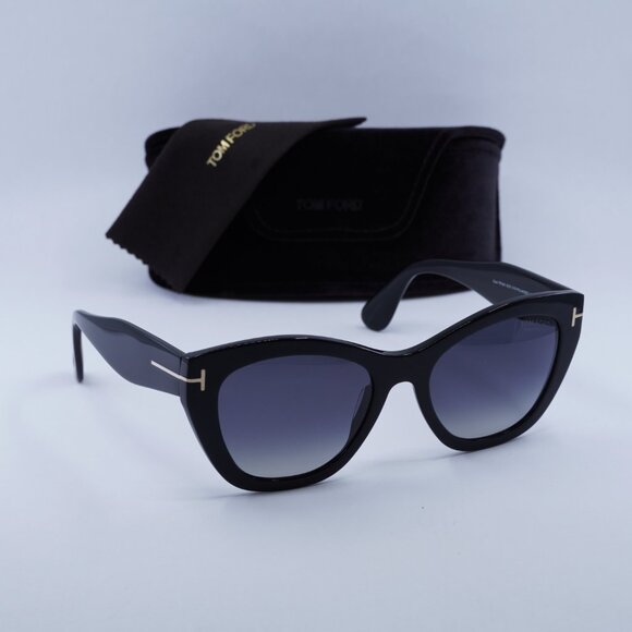Tom Ford Cara FT0940 01D Cat Eye Sunglasses - Black/Polarized Smoke